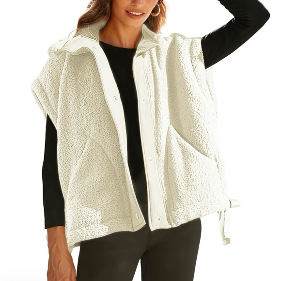 White Sherpa Vest - Picture 3 of 3